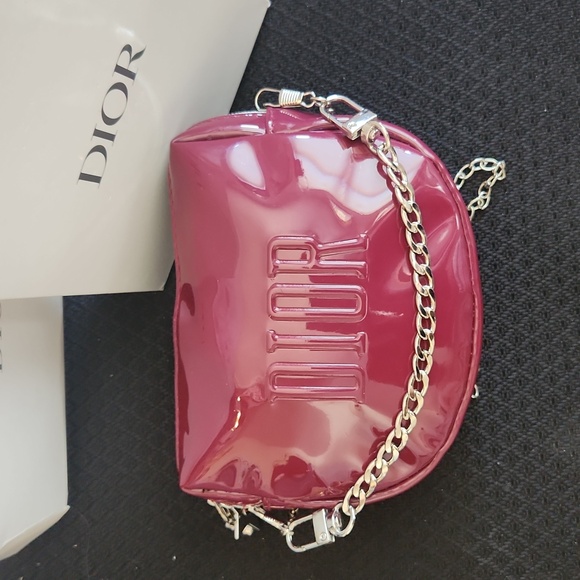 DIOR PATENT LEATHER BEAUTE POUCH NWOT - Picture 3 of 8